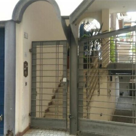 شقة Bilocale Centro Storico بيزارو المظهر الخارجي الصورة